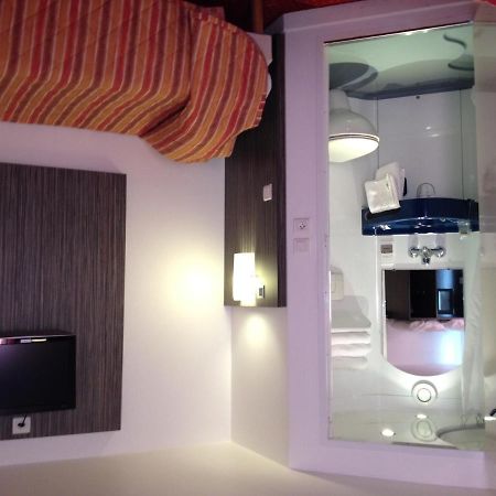 Fasthotel Toulon Cuers Bagian luar foto