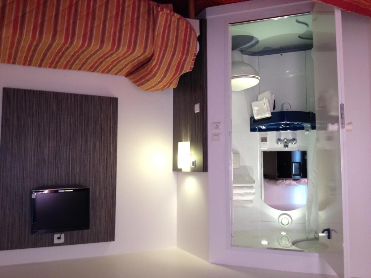 Fasthotel Toulon Cuers Bagian luar foto